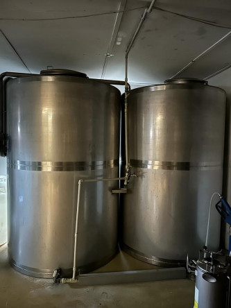 4243 Nerezová nádrž o objeme 4000 litrov s miešadlom - image